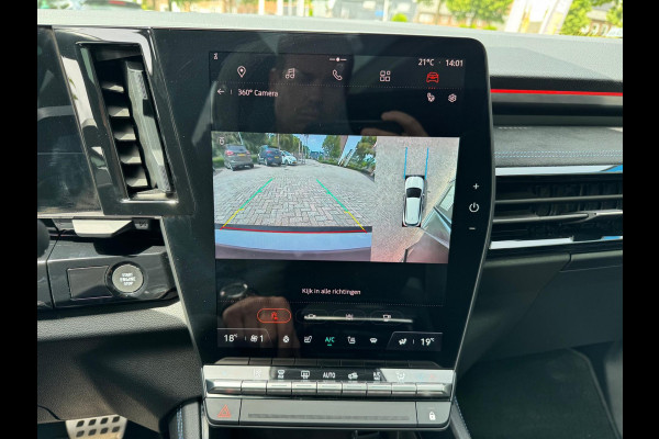 Renault Austral 1.2 E-Tech full hybrid 200 iconic esprit Alpine Trekhaak / Pano / Harman Kardon Sound / Matrix LED / Elektr voorst