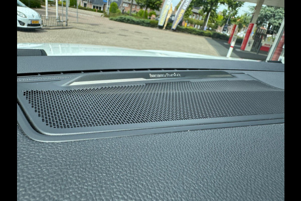 Renault Austral 1.2 E-Tech full hybrid 200 iconic esprit Alpine Trekhaak / Pano / Harman Kardon Sound / Matrix LED / Elektr voorst