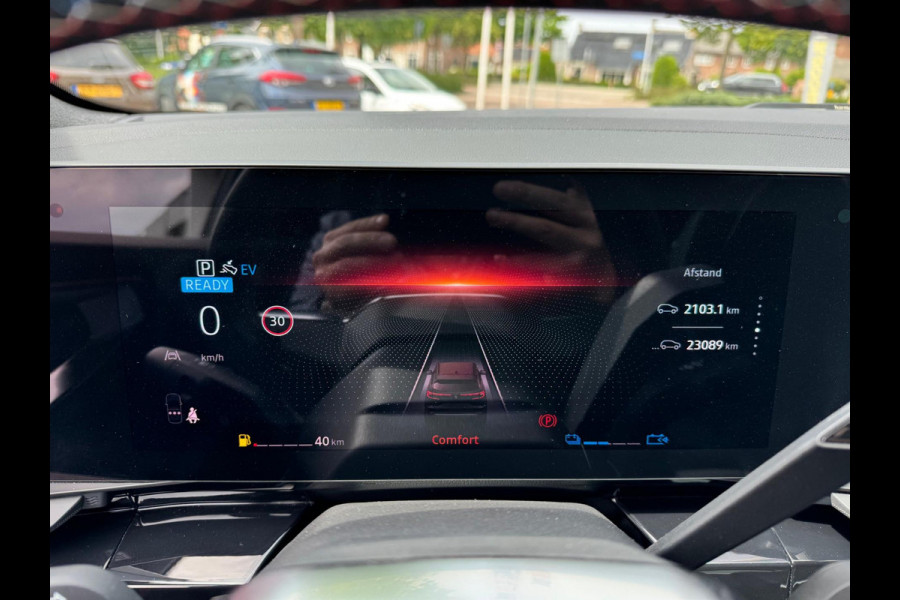 Renault Austral 1.2 E-Tech full hybrid 200 iconic esprit Alpine Trekhaak / Pano / Harman Kardon Sound / Matrix LED / Elektr voorst