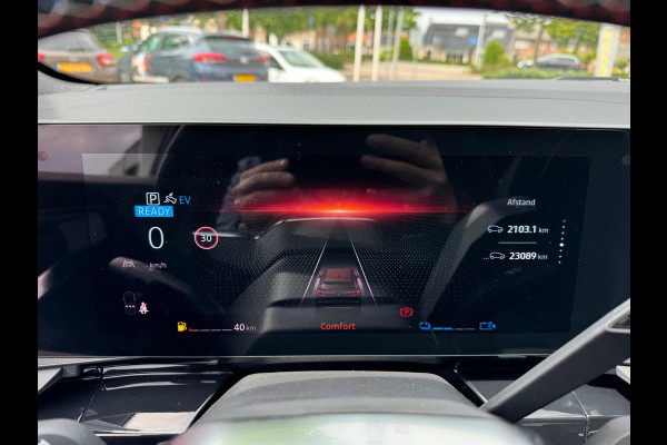 Renault Austral 1.2 E-Tech full hybrid 200 iconic esprit Alpine Trekhaak / Pano / Harman Kardon Sound / Matrix LED / Elektr voorst