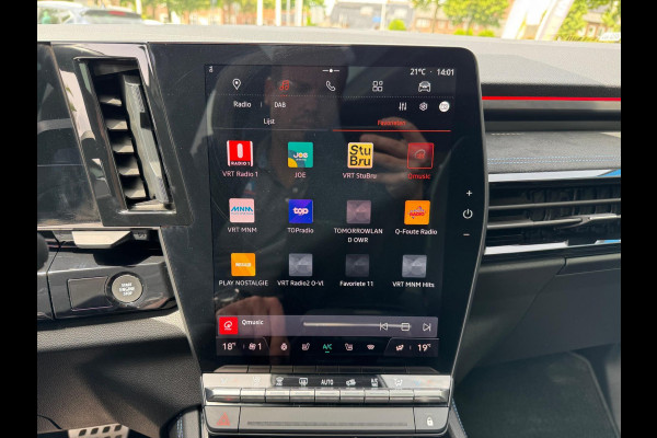 Renault Austral 1.2 E-Tech full hybrid 200 iconic esprit Alpine Trekhaak / Pano / Harman Kardon Sound / Matrix LED / Elektr voorst