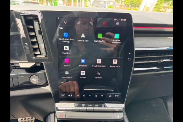 Renault Austral 1.2 E-Tech full hybrid 200 iconic esprit Alpine Trekhaak / Pano / Harman Kardon Sound / Matrix LED / Elektr voorst