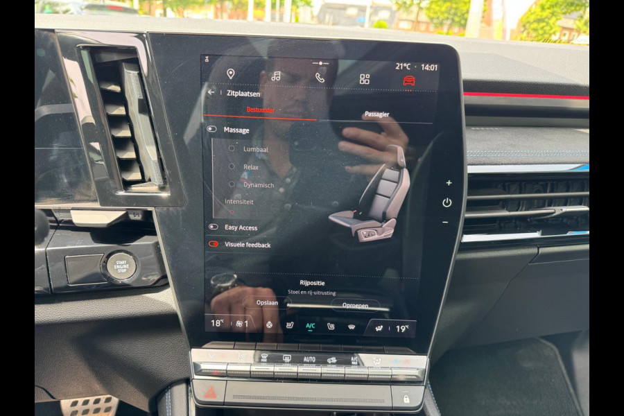 Renault Austral 1.2 E-Tech full hybrid 200 iconic esprit Alpine Trekhaak / Pano / Harman Kardon Sound / Matrix LED / Elektr voorst