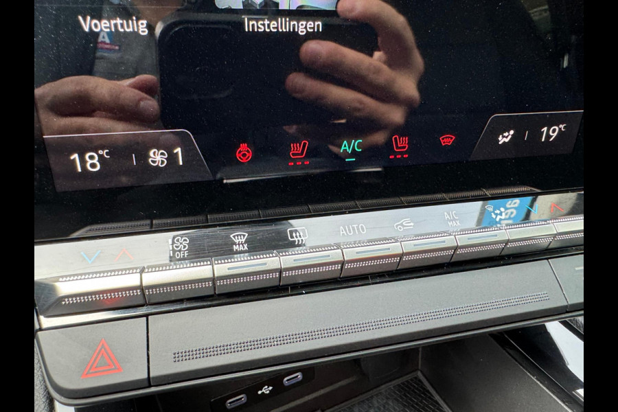 Renault Austral 1.2 E-Tech full hybrid 200 iconic esprit Alpine Trekhaak / Pano / Harman Kardon Sound / Matrix LED / Elektr voorst