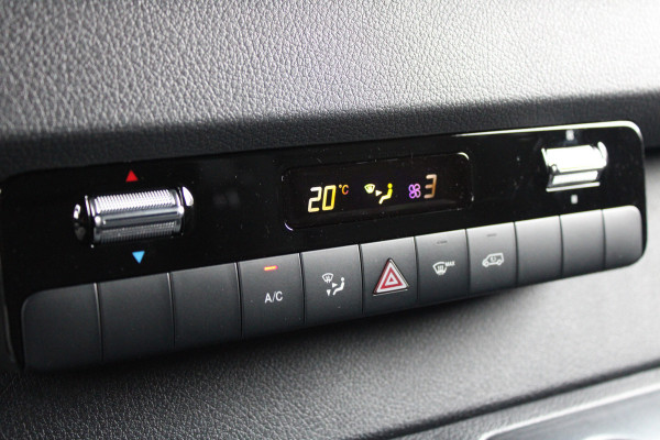Mercedes-Benz Sprinter 317CDI L2H2 Pro - Mbux 10 - 3.5t Trekhaak - Betimmering - Camera - Carplay - Bind spot - Cruise - Smartphone integratie - Rijkla