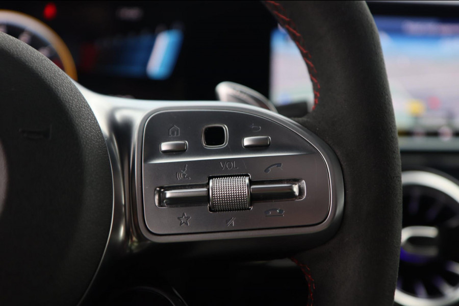Mercedes-Benz A-Klasse AMG 35 4MATIC/PANODAK/AMGSTUUR/HEAD-UP/VOL