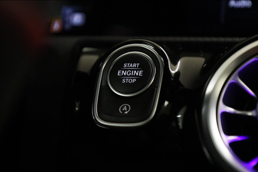 Mercedes-Benz A-Klasse AMG 35 4MATIC/PANODAK/AMGSTUUR/HEAD-UP/VOL