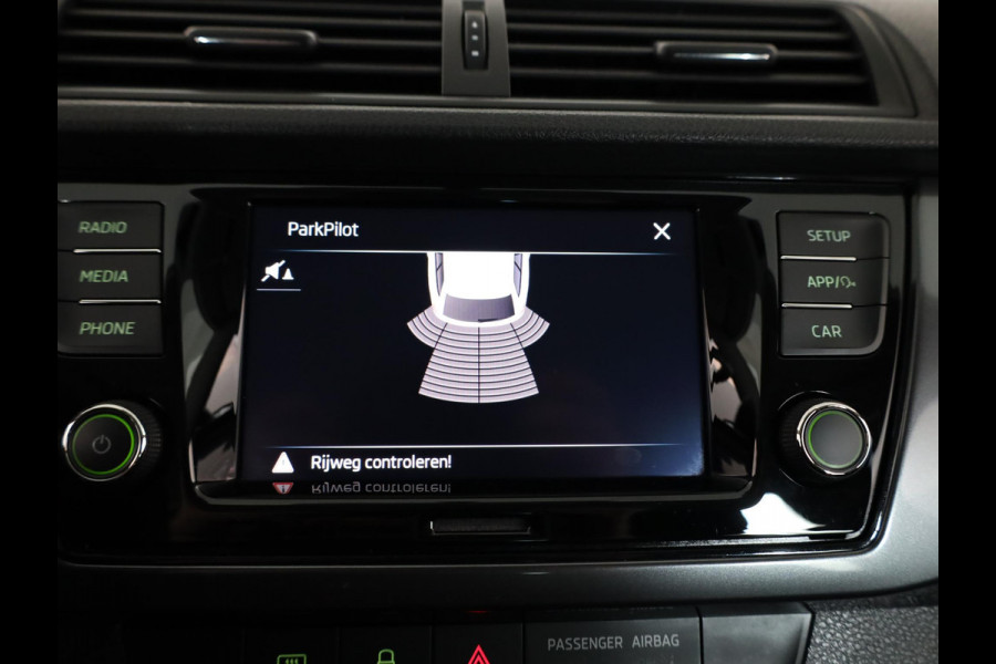 Škoda Fabia Combi 1.0 TSI Business Edition 95PK | Trekhaak | LM velgen | Navigatie via app |