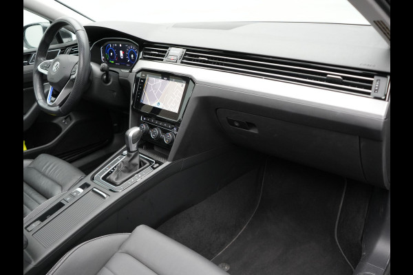 Volkswagen Passat Variant GTE Business Plug In Hybrid 218pk PHEV | Panodak | Adaptive Cruise | Lederen Sportstoelen Massage | Camera | Virtual | IQ Drive | Apple Carplay |