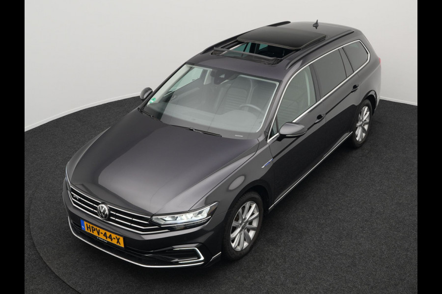 Volkswagen Passat Variant GTE Business Plug In Hybrid 218pk PHEV | Panodak | Adaptive Cruise | Lederen Sportstoelen Massage | Camera | Virtual | IQ Drive | Apple Carplay |