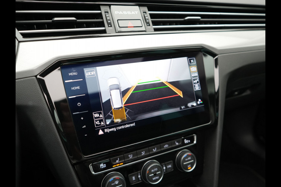 Volkswagen Passat Variant GTE Business Plug In Hybrid 218pk PHEV | Panodak | Adaptive Cruise | Lederen Sportstoelen Massage | Camera | Virtual | IQ Drive | Apple Carplay |