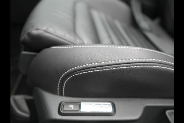 Volkswagen Passat Variant GTE Business Plug In Hybrid 218pk PHEV | Panodak | Adaptive Cruise | Lederen Sportstoelen Massage | Camera | Virtual | IQ Drive | Apple Carplay |