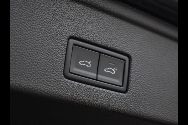 Volkswagen Touareg 3.0 TSi eHybrid 4MOTION R | HEAD-UP | DYNAUDIO | 360 CAMERA | SOFT-CLOSE | PANORAMADAK | KEYLESS ACCESS | STOELMASSAGE | TREKHAA