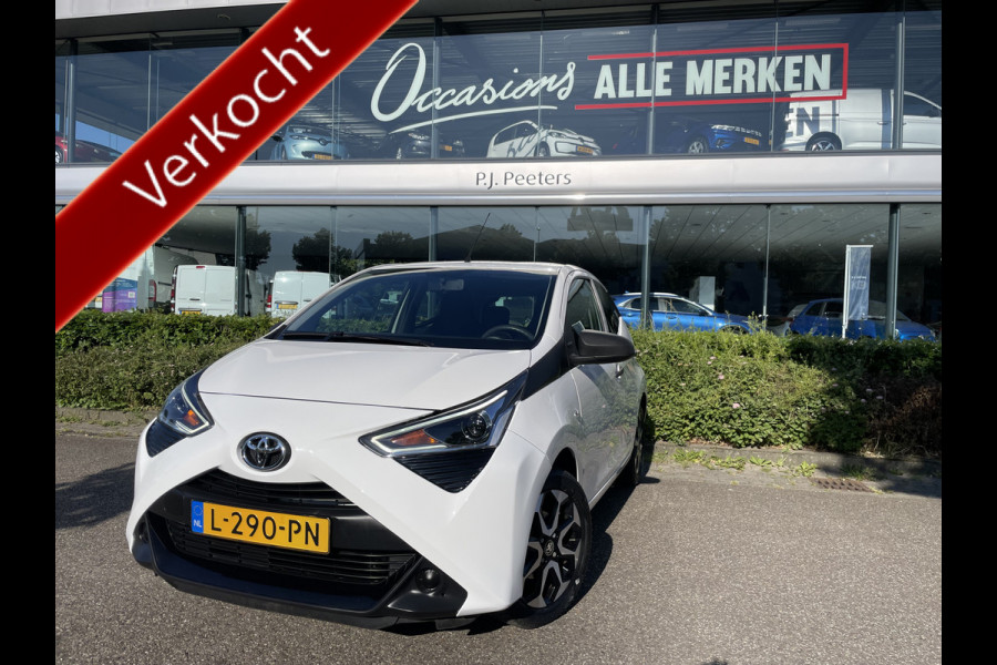Toyota Aygo 1.0 VVT-i x-fun Airco - Bluetooth - Cruise control - MF stuurwiel - Licht metalen velgen - Centrale deurvergrendeling