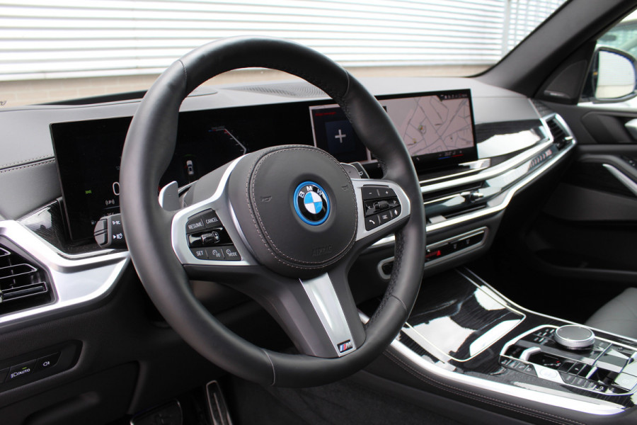 BMW X5 xDrive50e M-Sport | Panoramadak | H&K | Trekhaak | Comfortstoelen | Luchtvering | Glow