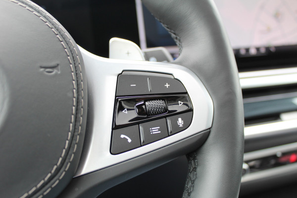 BMW X5 xDrive50e M-Sport | Panoramadak | H&K | Trekhaak | Comfortstoelen | Luchtvering | Glow