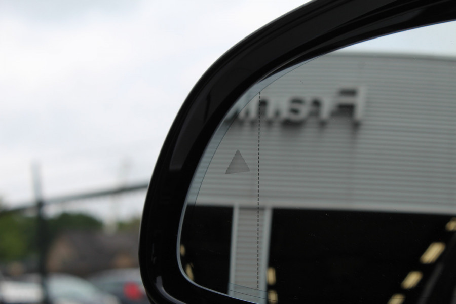 BMW X5 xDrive50e M-Sport | Panoramadak | H&K | Trekhaak | Comfortstoelen | Luchtvering | Glow