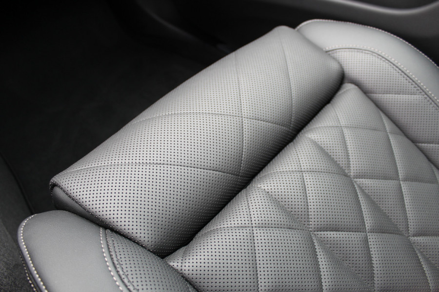 BMW X5 xDrive50e M-Sport | Panoramadak | H&K | Trekhaak | Comfortstoelen | Luchtvering | Glow