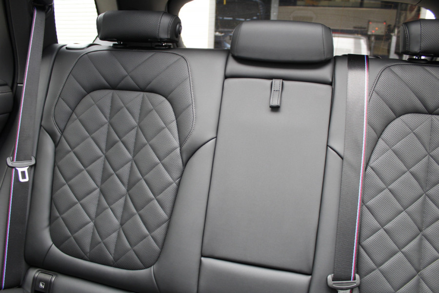 BMW X5 xDrive50e M-Sport | Panoramadak | H&K | Trekhaak | Comfortstoelen | Luchtvering | Glow