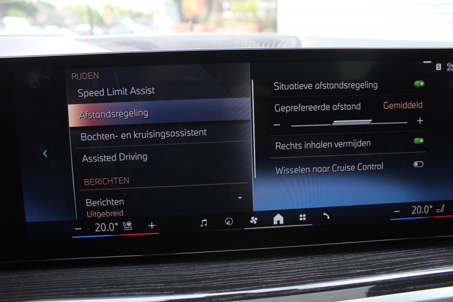 BMW X5 xDrive50e M-Sport | Panoramadak | H&K | Trekhaak | Comfortstoelen | Luchtvering | Glow