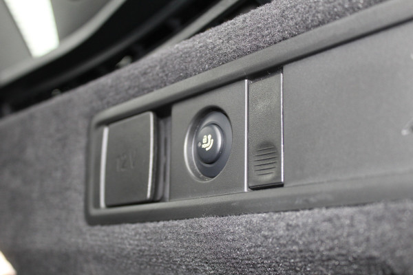 BMW X5 xDrive50e M-Sport | Panoramadak | H&K | Trekhaak | Comfortstoelen | Luchtvering | Glow