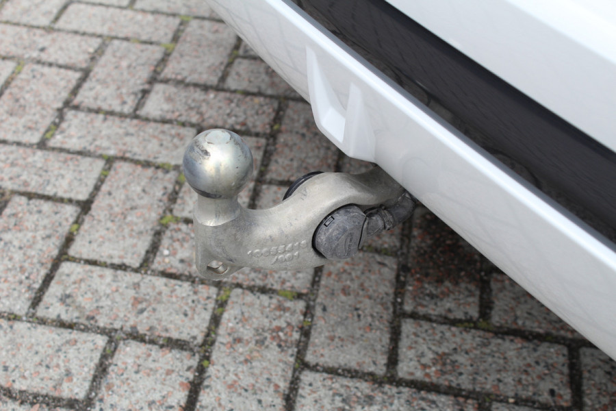 BMW X5 xDrive50e M-Sport | Panoramadak | H&K | Trekhaak | Comfortstoelen | Luchtvering | Glow