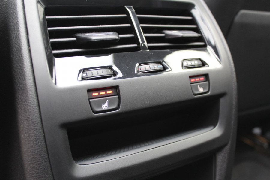 BMW X5 xDrive50e M-Sport | Panoramadak | H&K | Trekhaak | Comfortstoelen | Luchtvering | Glow
