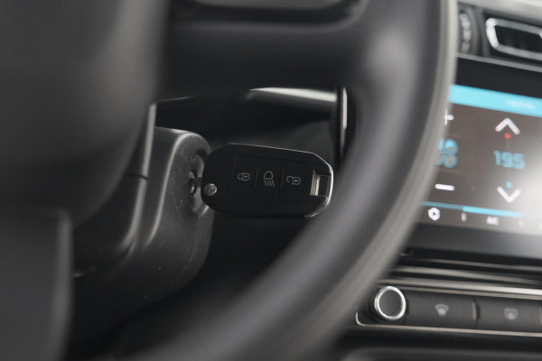Citroën C3 PureTech 110 EAT6 Shine | Apple Carplay | Parkeersensoren | Climate Control | 16 Inch Lichtmetalen Velgen