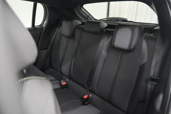 Peugeot 208 PureTech 100 GT-Line | Camera | Navigatie | Parkeersensoren | Apple Carplay
