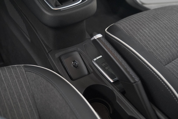 Renault Clio TCe 100 Intens | Parkeersensoren | Apple Carplay | Climate Control