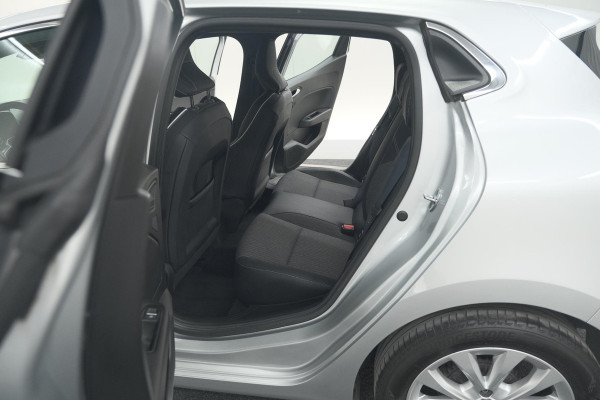 Renault Clio TCe 100 Intens | Parkeersensoren | Apple Carplay | Climate Control