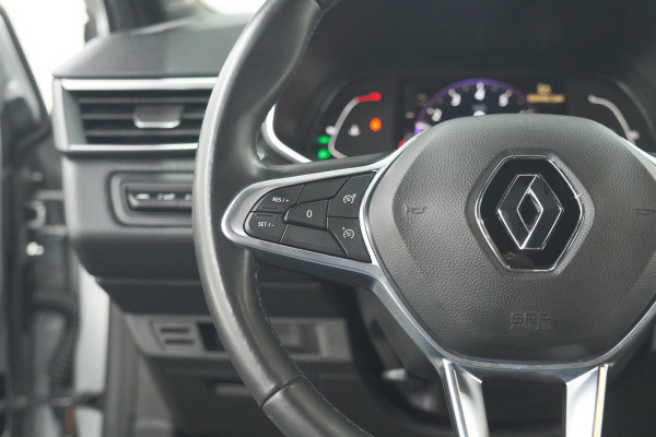 Renault Clio TCe 100 Intens | Parkeersensoren | Apple Carplay | Climate Control