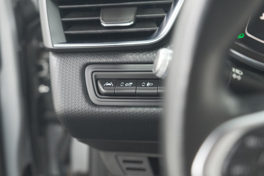 Renault Clio TCe 100 Intens | Parkeersensoren | Apple Carplay | Climate Control