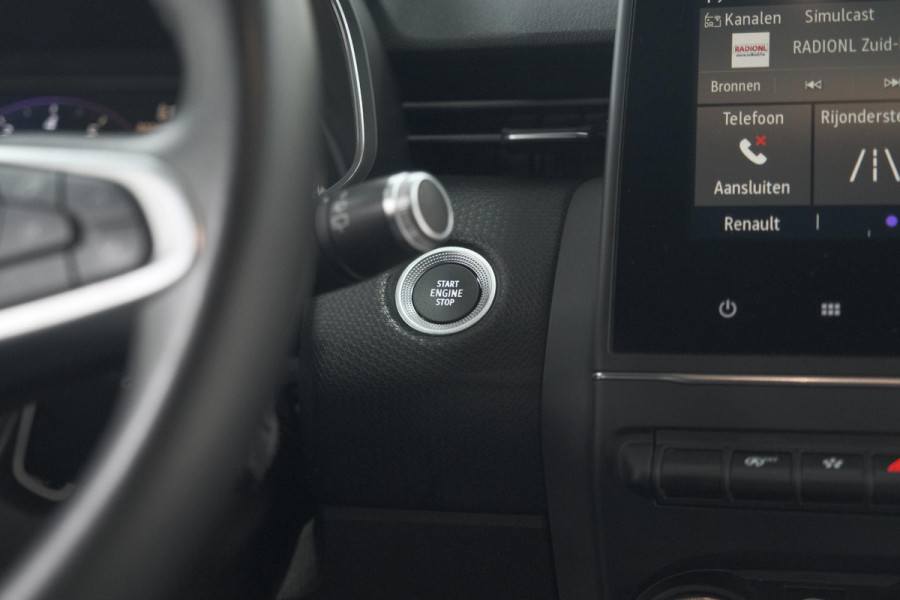 Renault Clio TCe 100 Intens | Parkeersensoren | Apple Carplay | Climate Control