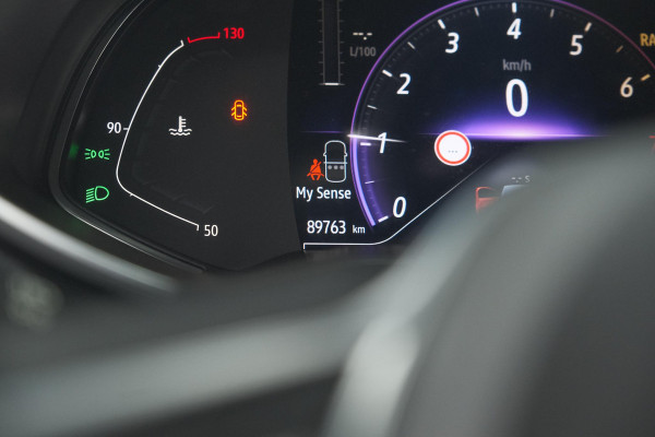 Renault Clio TCe 100 Intens | Parkeersensoren | Apple Carplay | Climate Control
