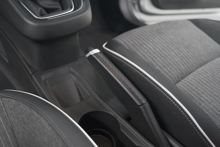 Renault Clio TCe 100 Intens | Parkeersensoren | Apple Carplay | Climate Control