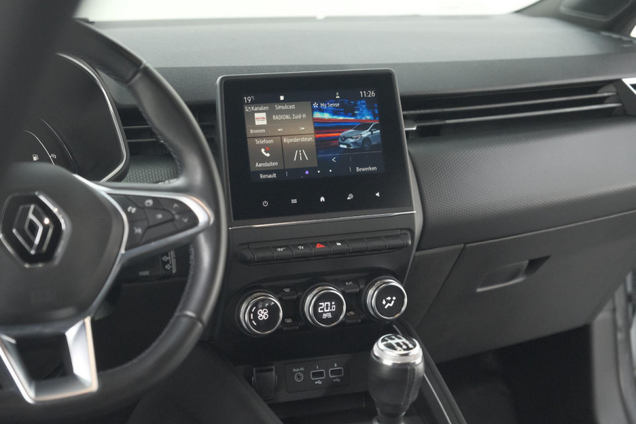 Renault Clio TCe 100 Intens | Parkeersensoren | Apple Carplay | Climate Control