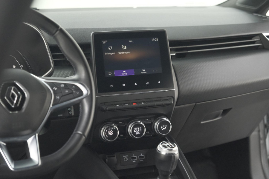 Renault Clio TCe 100 Intens | Parkeersensoren | Apple Carplay | Climate Control