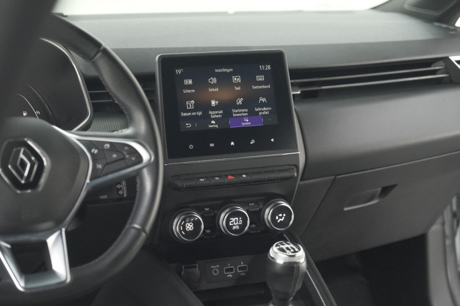 Renault Clio TCe 100 Intens | Parkeersensoren | Apple Carplay | Climate Control