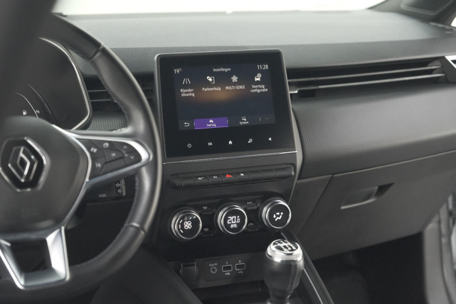 Renault Clio TCe 100 Intens | Parkeersensoren | Apple Carplay | Climate Control
