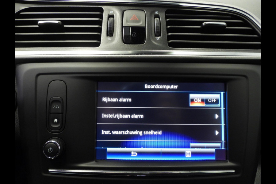 Renault Kadjar 1.2 TCe Aut. Limited NAVI/CLIMA/CRUISE/PDC/17"LMV!