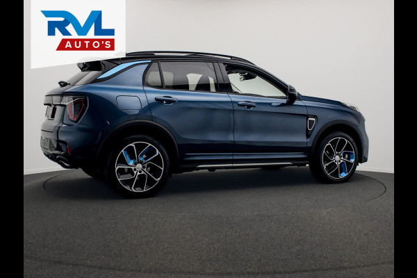 Lynk & Co 01 1.5 261PK Plug-in Hybrid *Zwarte Hemel* 360° Camera Pano/dak Apple/Carplay Adaptive/Cruise