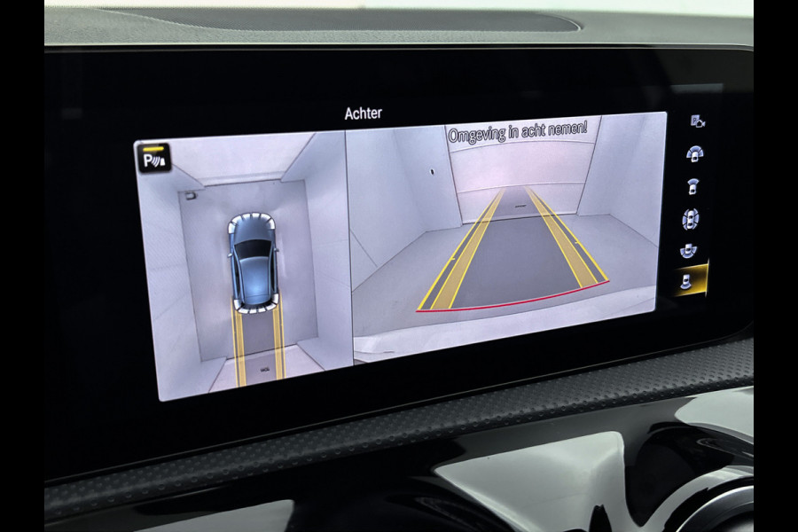 Mercedes-Benz A-Klasse 250 e AMG Plug-In Hybride Auto Show Tilburg | 5 spaaks lichtmetalen velgen | MBUX wide screen | Navigatie | Parking support met camera achter | Inclusief 24 maanden Mercedes-Benz Certified garantie voor Europa.