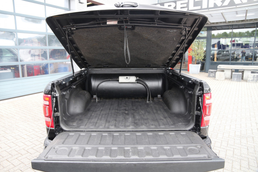 Dodge Ram 1500 5.7 HEMI V8 | Limited | LPG 200L | Luchtvering | Panorama | Limited..