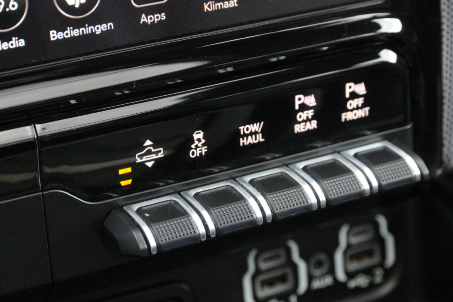 Dodge Ram 1500 5.7 HEMI V8 | Limited | LPG 200L | Luchtvering | Panorama | Limited..