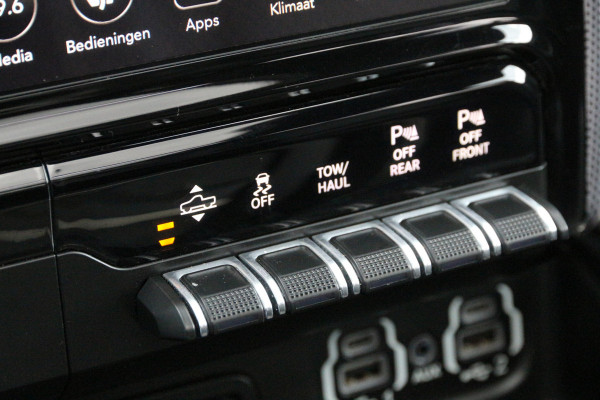 Dodge Ram 1500 5.7 HEMI V8 | Limited | LPG 200L | Luchtvering | Panorama | Limited..