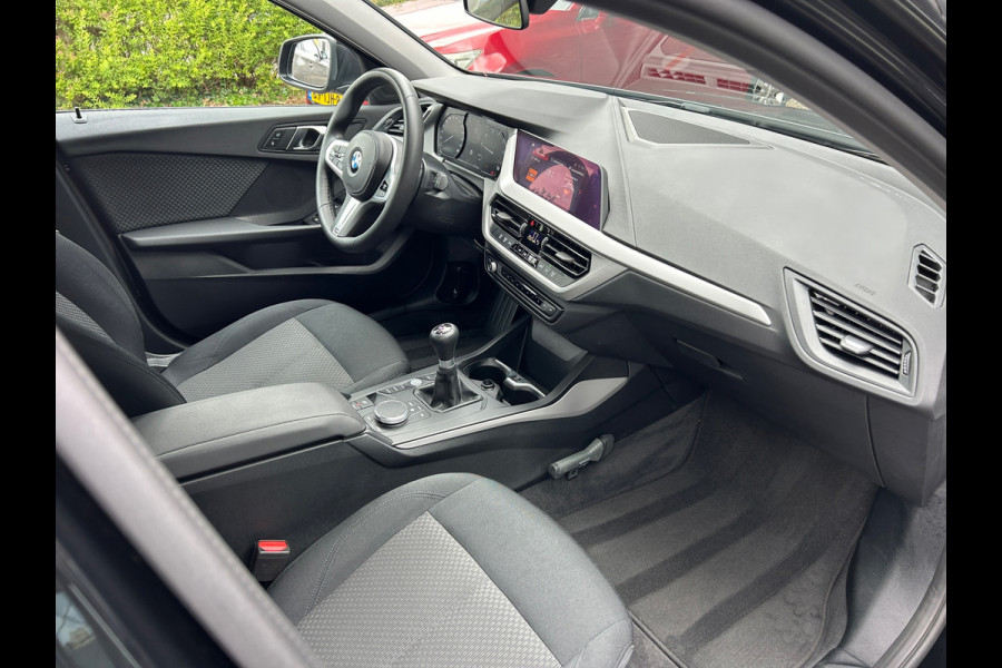 BMW 1-serie 116i 5-Deurs M-Stuur NL-Auto Rijklaarprijs