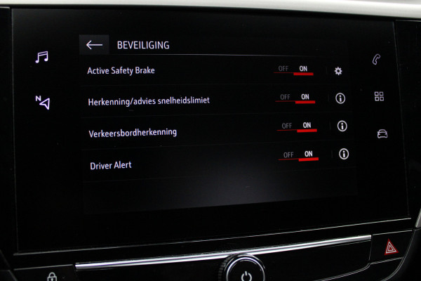 Opel Corsa 1.2 Navi Airco Stoel- & stuur verwarming Carplay PDC Bluetooth Cruise BTW auto
