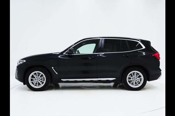 BMW X3 xDrive30e LCI 292PK | Leder | Sportstoelen | Zwarte Hemel | Camera | DAB | Carplay