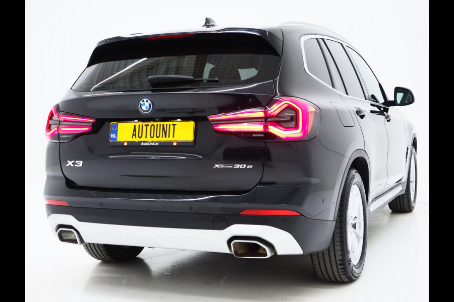 BMW X3 xDrive30e LCI 292PK | Leder | Sportstoelen | Zwarte Hemel | Camera | DAB | Carplay